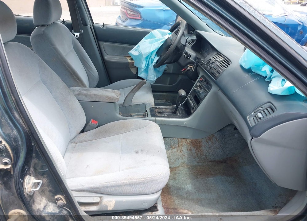 1996 HONDA ACCORD DX VIN: 1HGCD5627TA051289