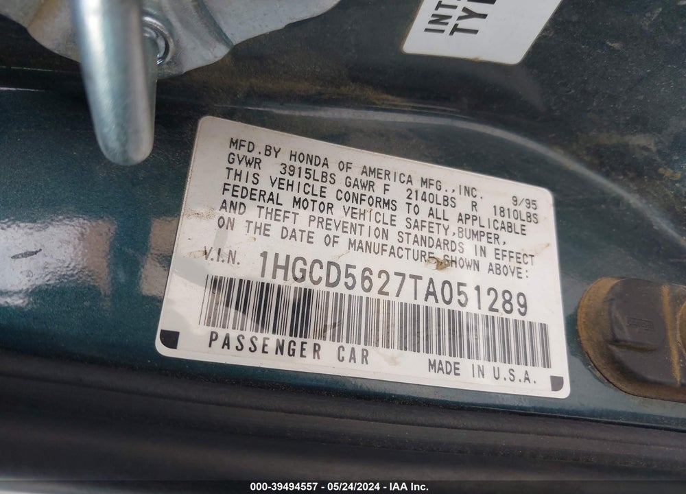1996 HONDA ACCORD DX VIN: 1HGCD5627TA051289
