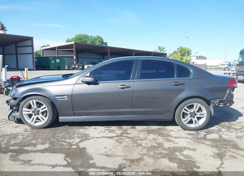 2009 PONTIAC G8 VIN: 6G2ER57739L160405