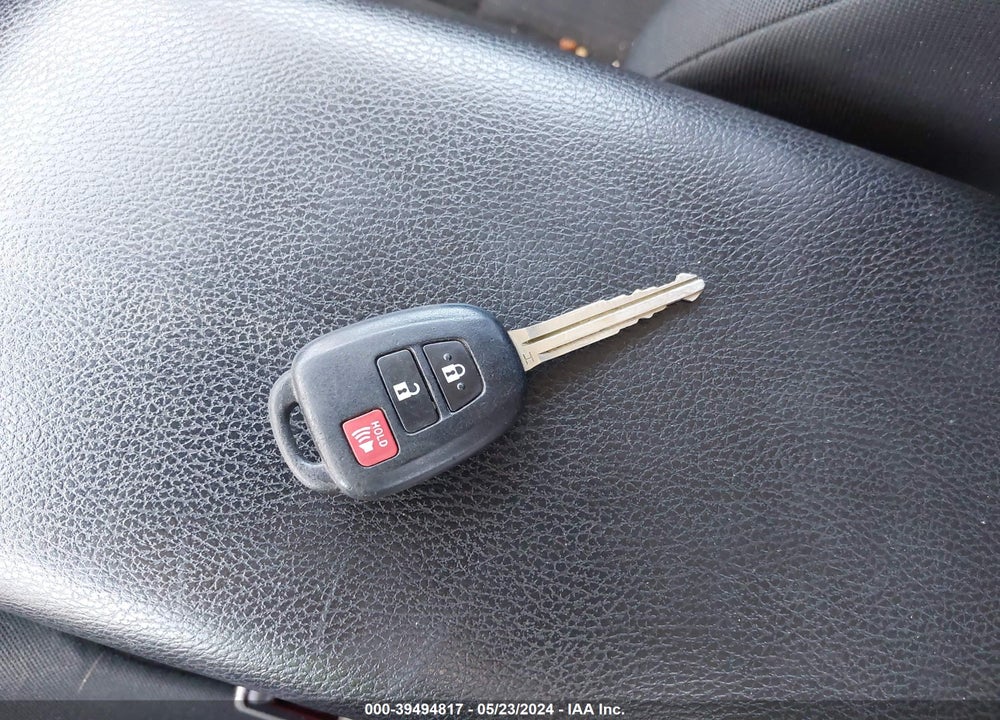 2017 TOYOTA RAV4 LE VIN: 2T3BFREV1HW692227