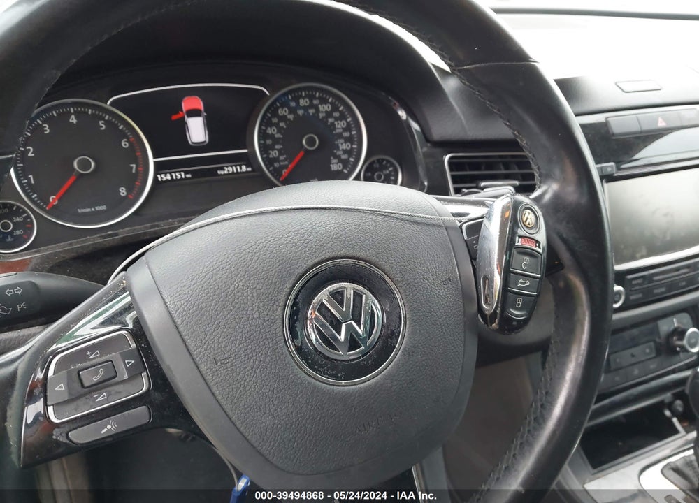 2013 VOLKSWAGEN TOUAREG VR6 SPORT VIN: WVGEF9BP1DD008573