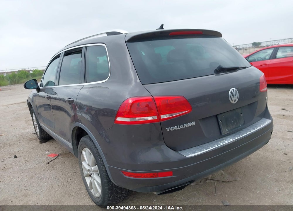 2013 VOLKSWAGEN TOUAREG VR6 SPORT VIN: WVGEF9BP1DD008573