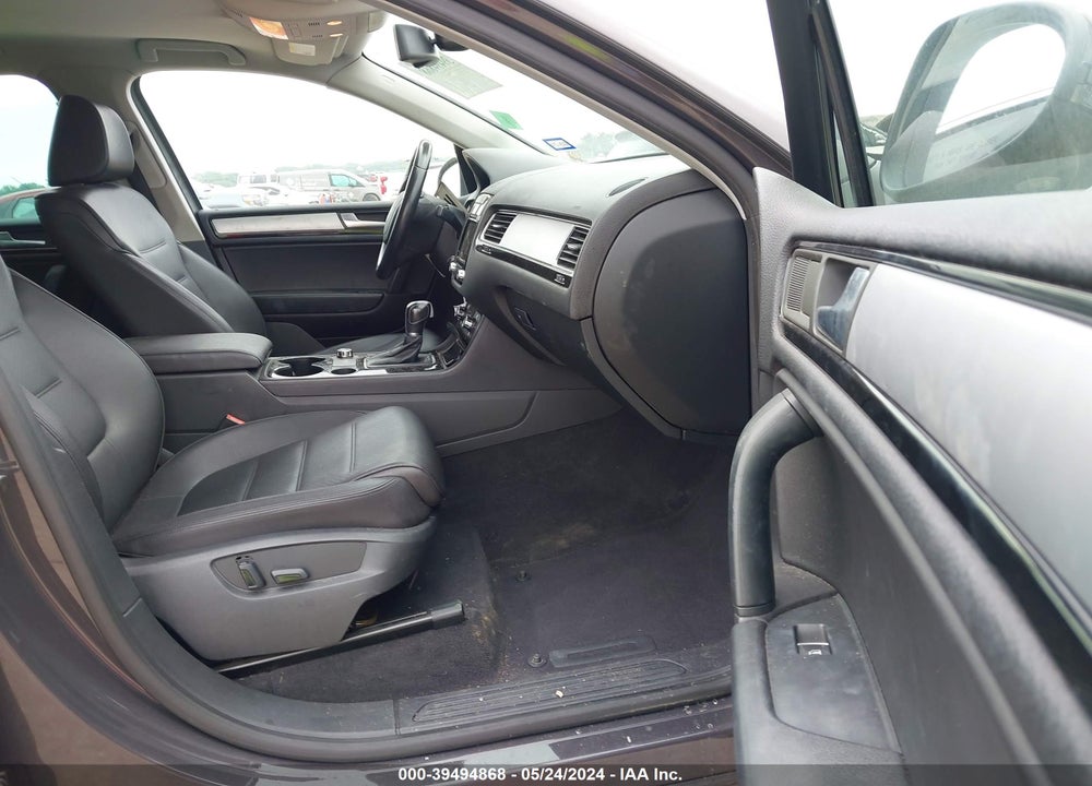 2013 VOLKSWAGEN TOUAREG VR6 SPORT VIN: WVGEF9BP1DD008573