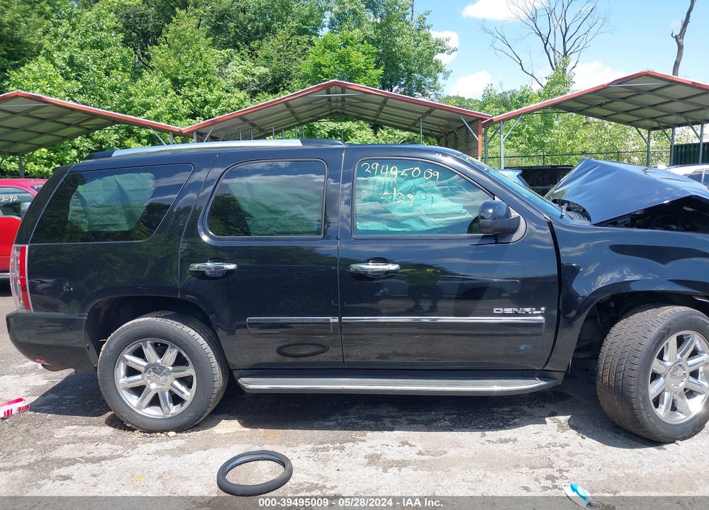 2011 GMC YUKON DENALI VIN: 1GKS2EEF5BR327171