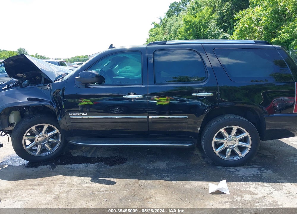 2011 GMC YUKON DENALI VIN: 1GKS2EEF5BR327171