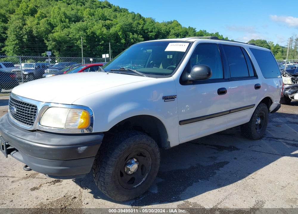 2001 FORD EXPEDITION XLT VIN: 1FMPU16L01LB16613