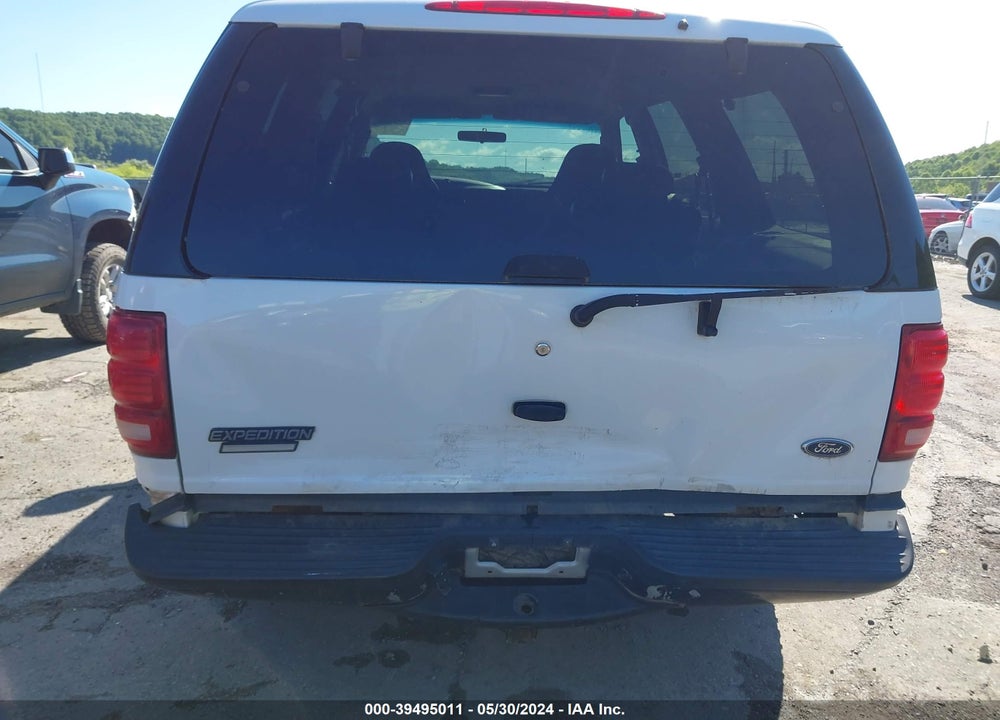 2001 FORD EXPEDITION XLT VIN: 1FMPU16L01LB16613