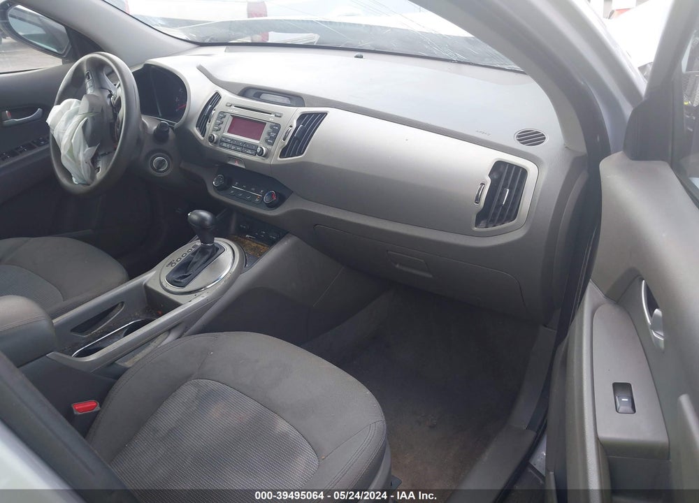 2016 KIA SPORTAGE VIN: KNDPB3AC0G7833513