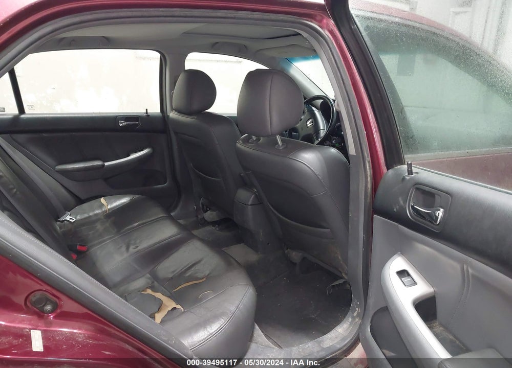 2005 HONDA ACCORD 3.0 EX VIN: 1HGCM66525A011074