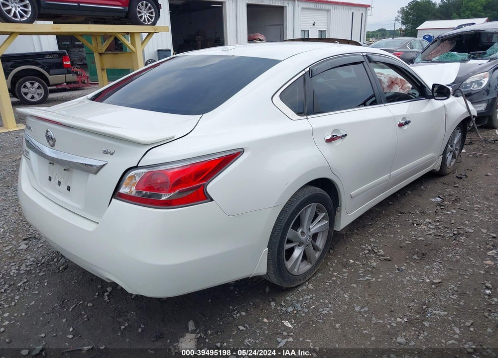 2015 NISSAN ALTIMA VIN: 1N4AL3AP5FC165046