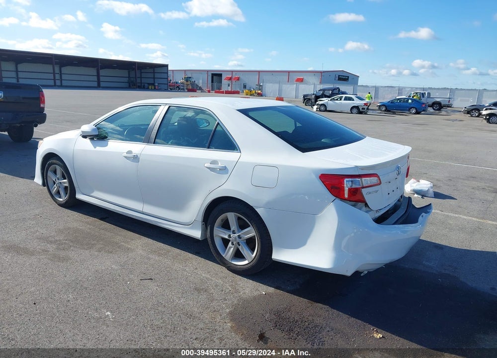 2014 TOYOTA CAMRY SE VIN: 4T1BF1FK1EU809833