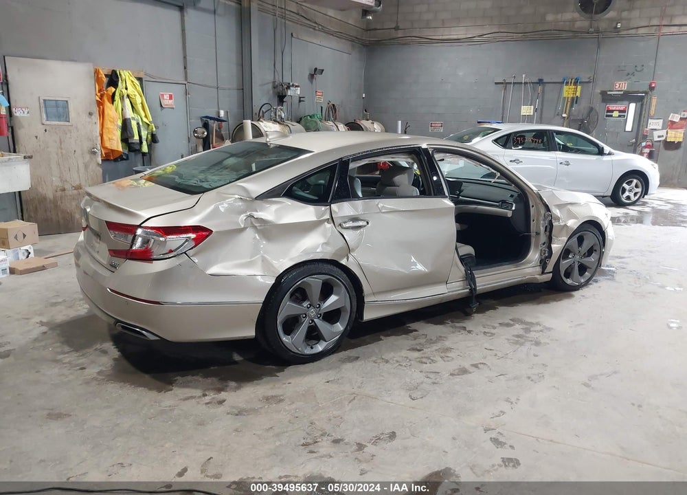 2018 HONDA ACCORD TOURING 2.0T VIN: 1HGCV2F9XJA022780