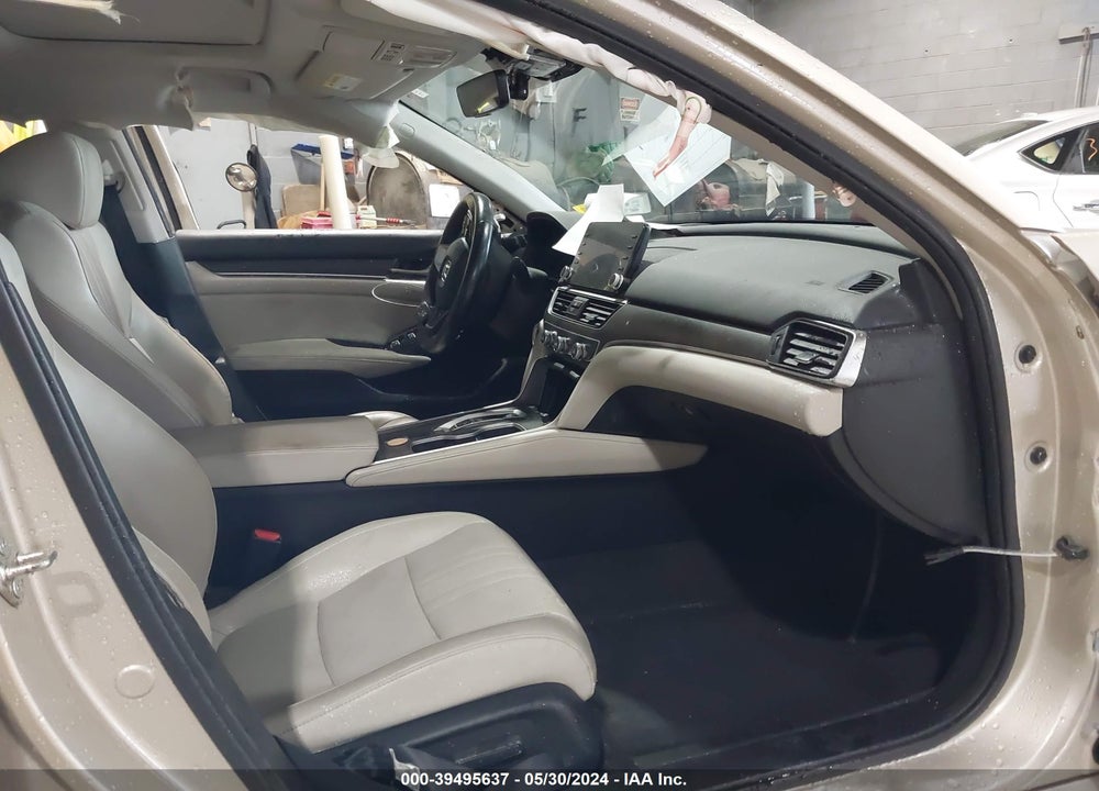 2018 HONDA ACCORD TOURING 2.0T VIN: 1HGCV2F9XJA022780