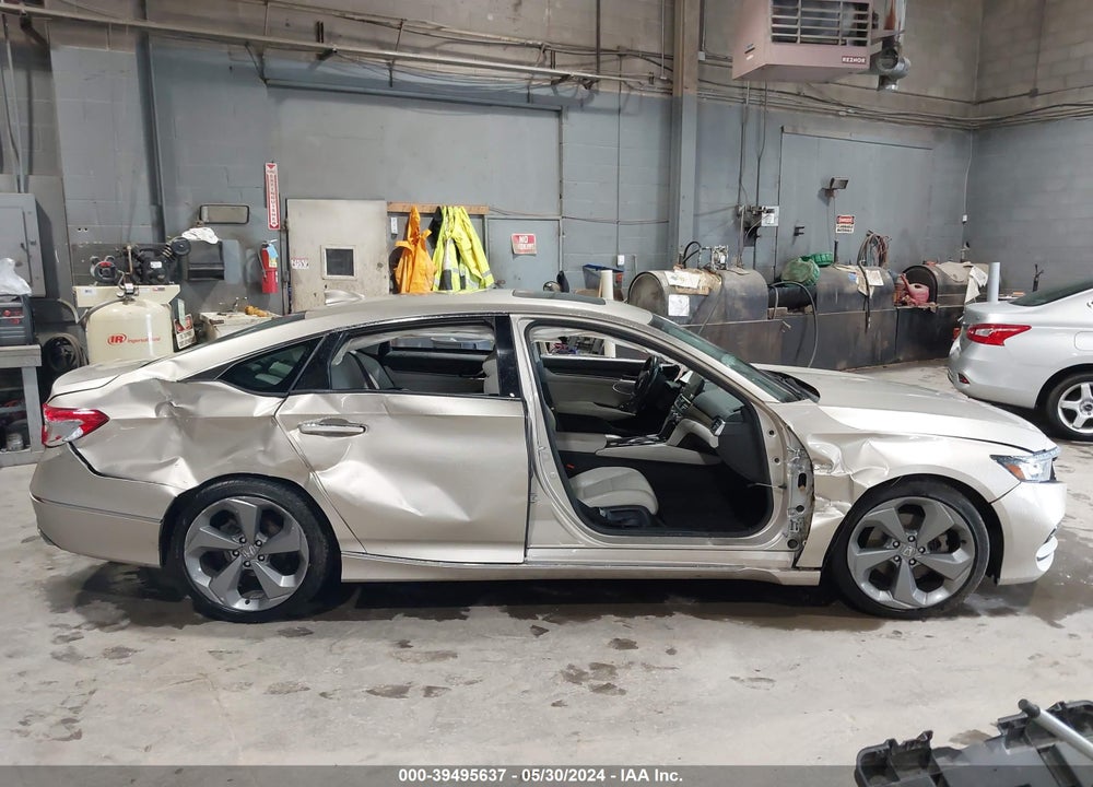 2018 HONDA ACCORD TOURING 2.0T VIN: 1HGCV2F9XJA022780
