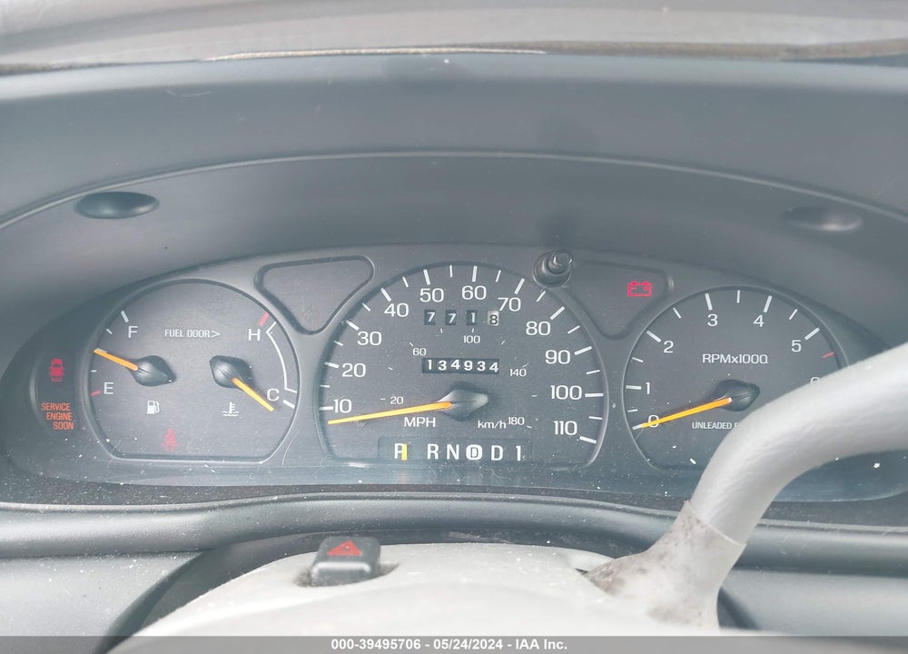1998 FORD TAURUS LX/SE VIN: 1FAFP52U5WA104706