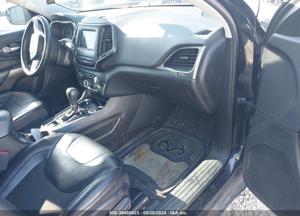 2019 JEEP CHEROKEE LATITUDE PLUS FWD VIN: 1C4PJLLB6KD247061