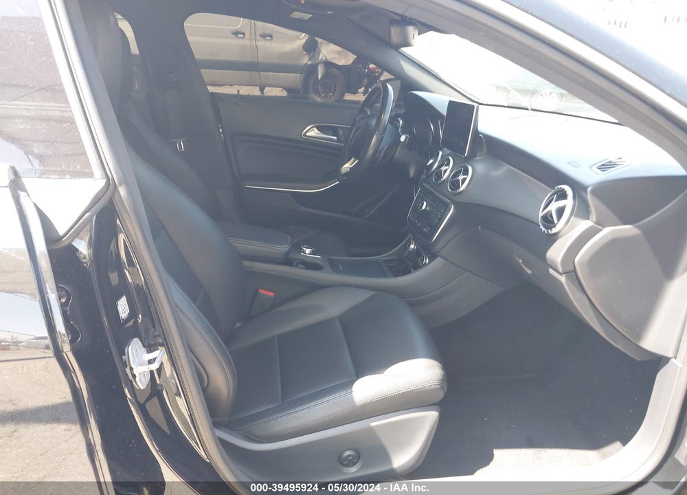2015 MERCEDES-BENZ CLA 250 4MATIC VIN: WDDSJ4GB3FN183013