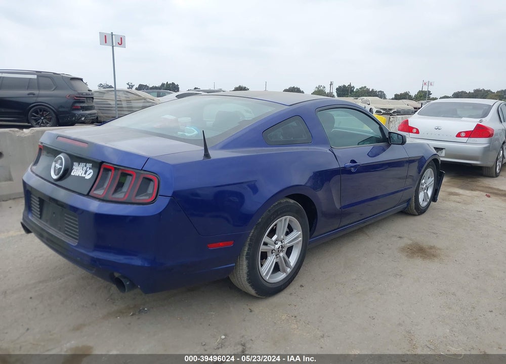 2014 FORD MUSTANG V6 VIN: 1ZVBP8AM4E5325228