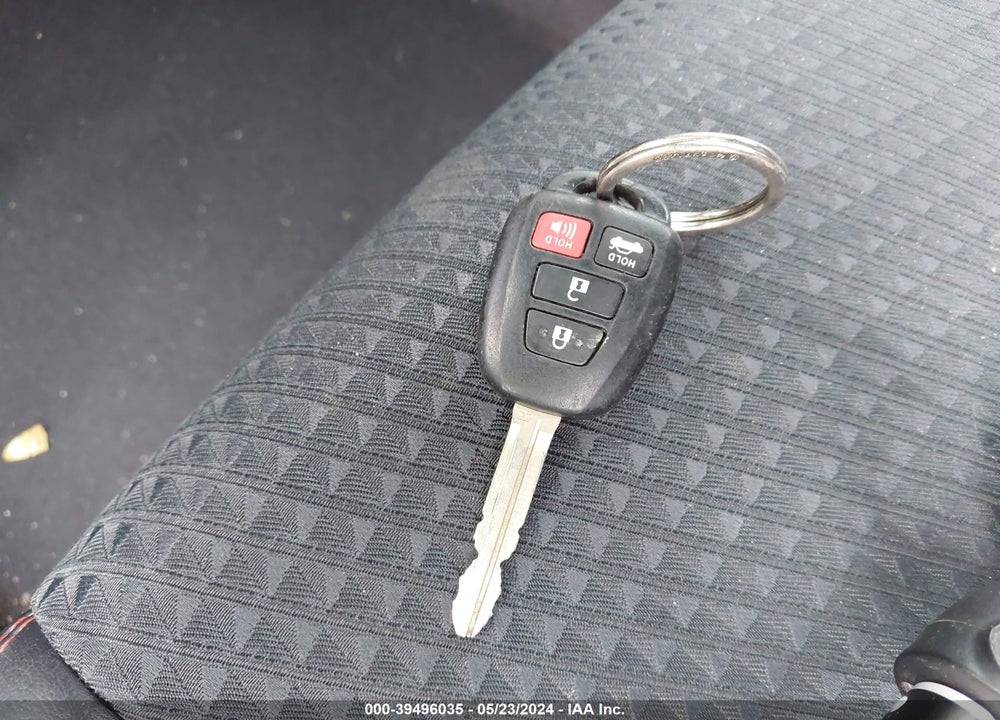 2015 TOYOTA CAMRY SE VIN: 4T1BF1FK8FU957589
