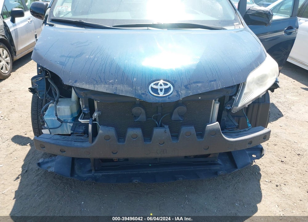 2011 TOYOTA SIENNA LE V6 VIN: 5TDKK3DC7BS072628