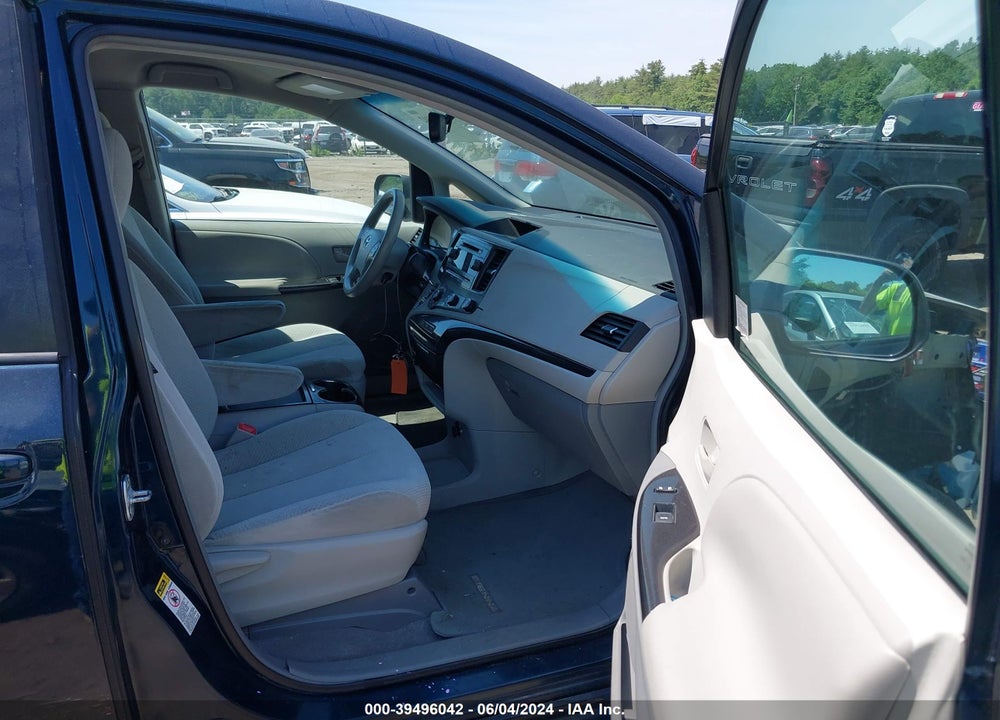 2011 TOYOTA SIENNA LE V6 VIN: 5TDKK3DC7BS072628