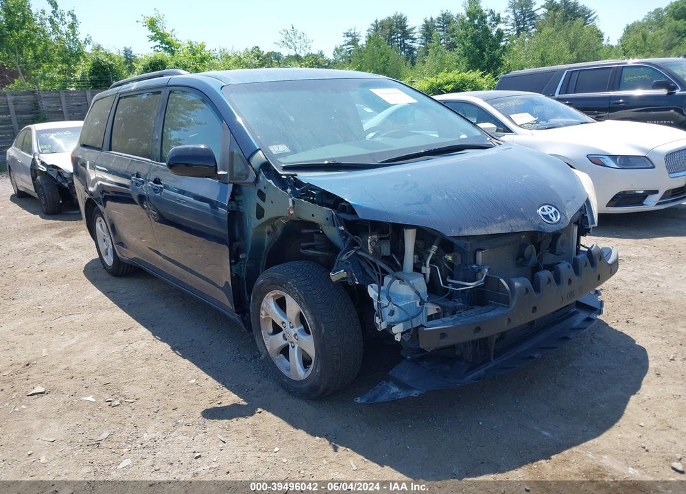 2011 TOYOTA SIENNA LE V6 VIN: 5TDKK3DC7BS072628