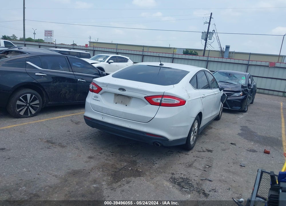 2015 FORD FUSION S VIN: 3FA6P0G72FR213331
