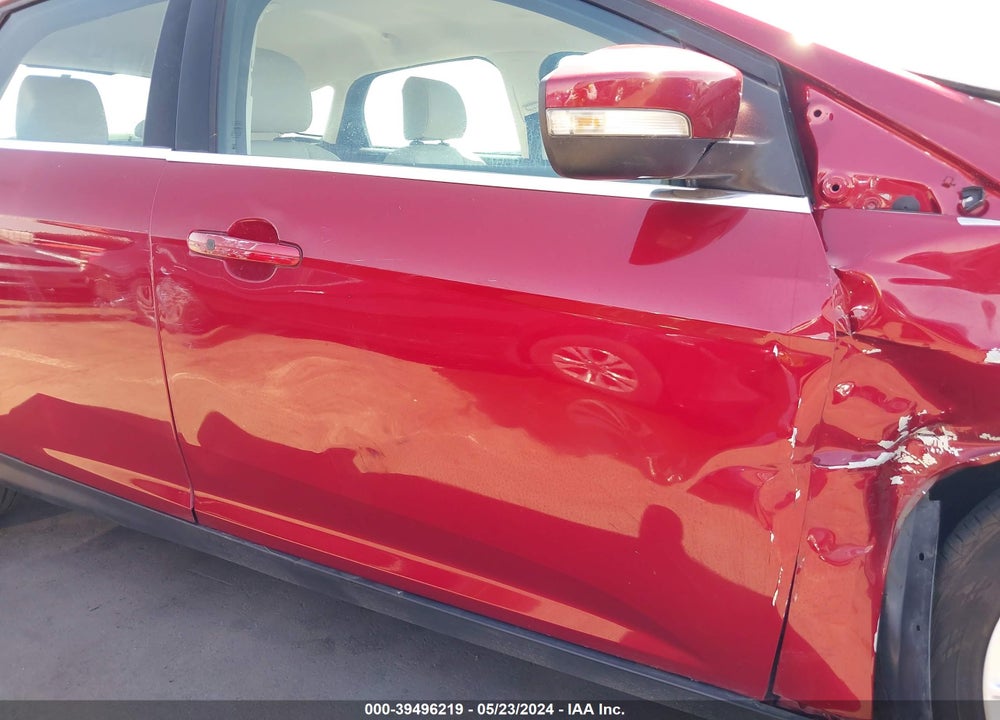 2016 FORD FOCUS TITANIUM VIN: 1FADP3N29GL225752