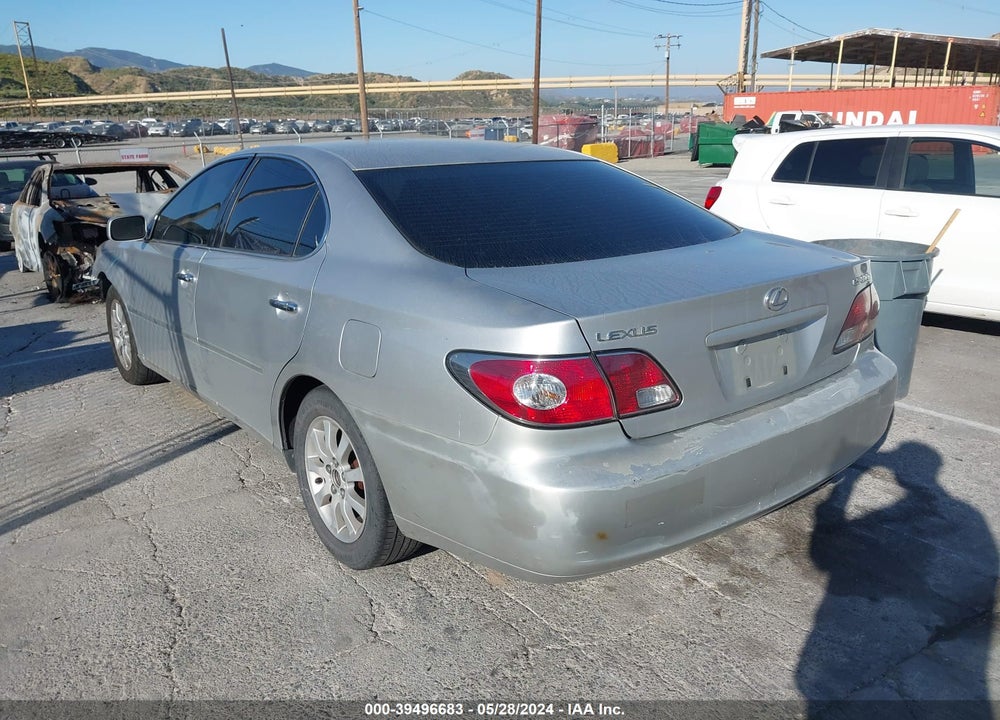 2002 LEXUS ES 300 VIN: JTHBF30G620053325