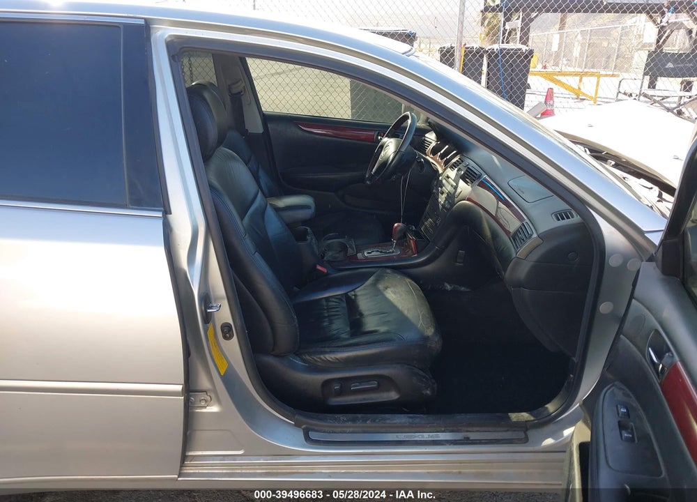 2002 LEXUS ES 300 VIN: JTHBF30G620053325