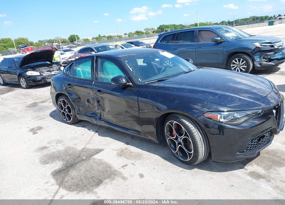 2024 ALFA ROMEO GIULIA COMPETIZIONE RWD VIN: ZARFAMBN2R7680677