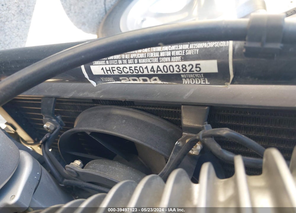 2004 HONDA VTX1300 C VIN: 1HFSC55014A003825