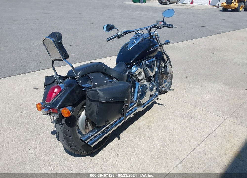 2004 HONDA VTX1300 C VIN: 1HFSC55014A003825
