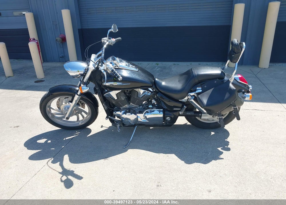 2004 HONDA VTX1300 C VIN: 1HFSC55014A003825