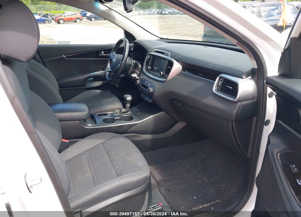 2019 KIA SORENTO 3.3L LX VIN: 5XYPGDA54KG539603
