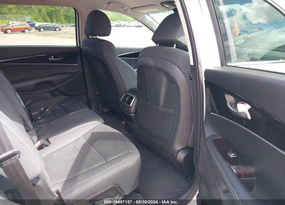 2019 KIA SORENTO 3.3L LX VIN: 5XYPGDA54KG539603