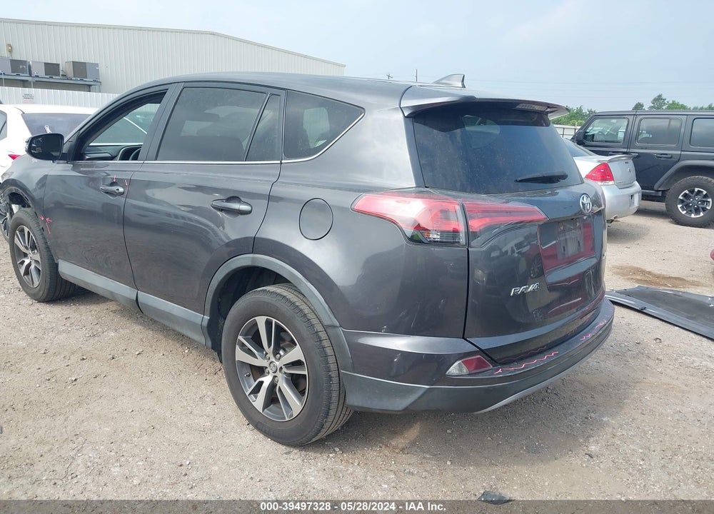 2018 TOYOTA RAV4 XLE VIN: 2T3WFREV8JW425495