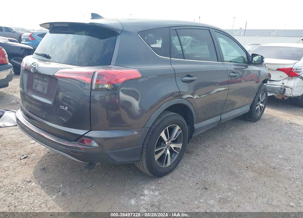2018 TOYOTA RAV4 XLE VIN: 2T3WFREV8JW425495