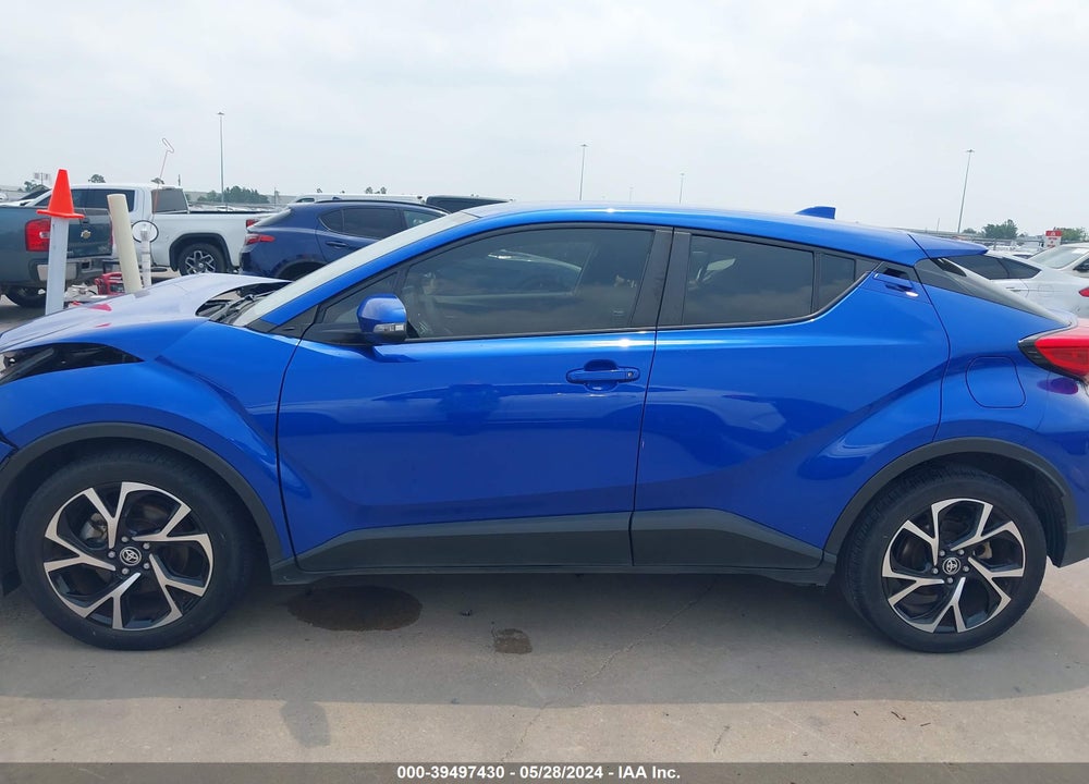 2021 TOYOTA C-HR XLE VIN: JTNKHMBX8M1117601