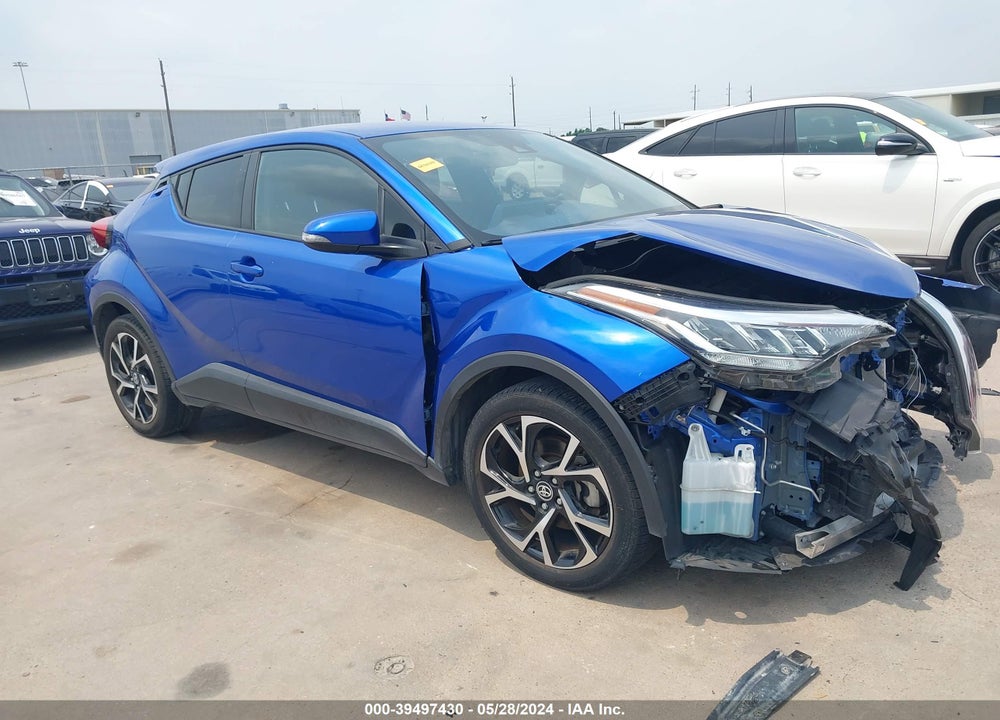2021 TOYOTA C-HR XLE VIN: JTNKHMBX8M1117601