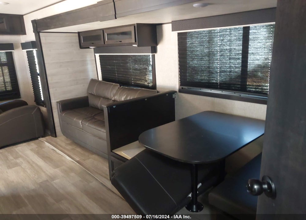 2022 JAYCO JAYFL184BH VIN: 1UJBJ0BP6N17Y0734