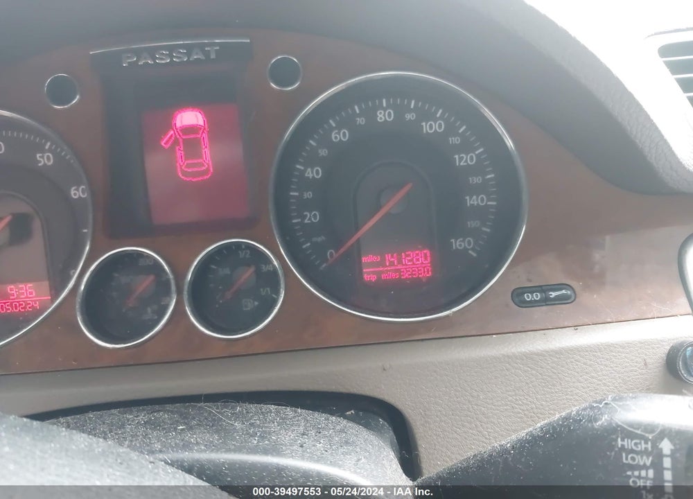 2008 VOLKSWAGEN PASSAT LUX VIN: WVWEK73C68E160297