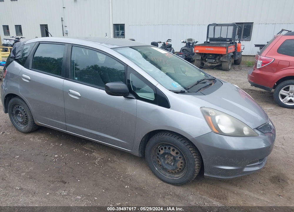 2010 HONDA FIT VIN: JHMGE8H22AC024075