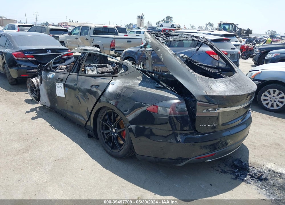 2016 TESLA MODEL S VIN: 5YJSA1E43GF132477