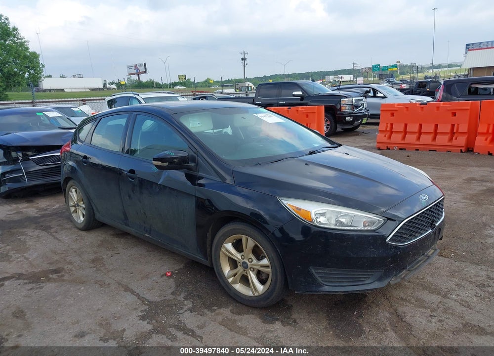 2016 FORD FOCUS SE VIN: 1FADP3K28GL310912