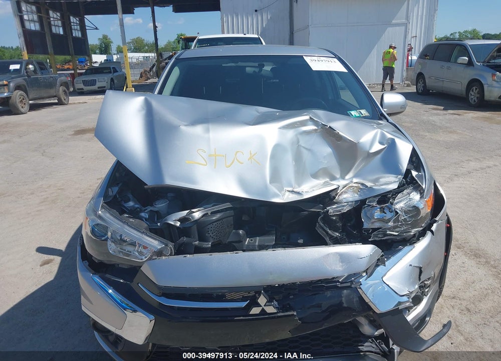 2018 MITSUBISHI OUTLANDER SPORT 2.0 ES/2.0 LE VIN: JA4AR3AU5JU020178