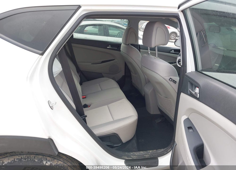 2018 HYUNDAI TUCSON SEL VIN: KM8J33A40JU684584