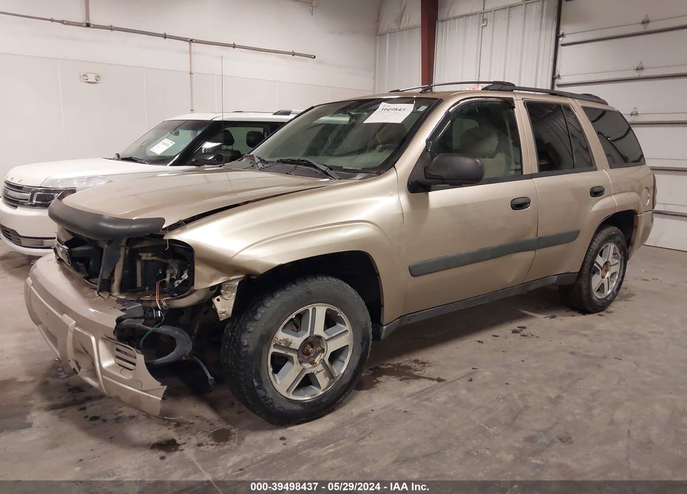 2005 CHEVROLET TRAILBLAZER LS VIN: 1GNDT13S752340342