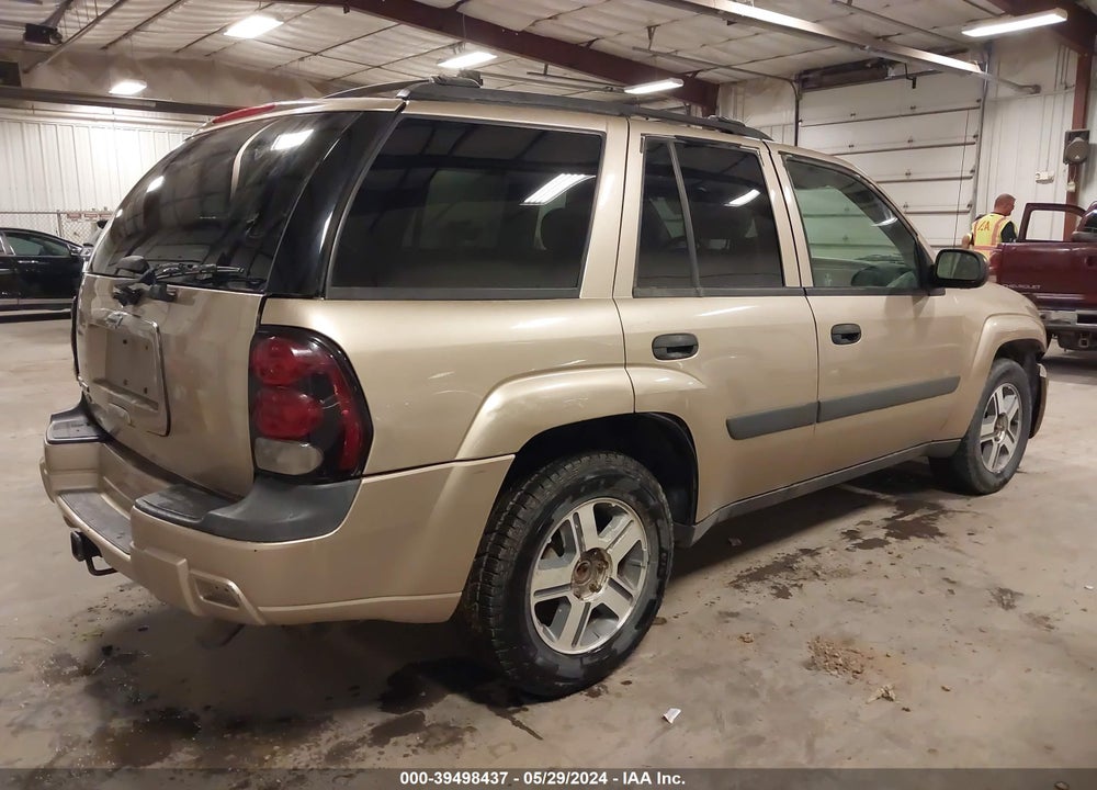 2005 CHEVROLET TRAILBLAZER LS VIN: 1GNDT13S752340342