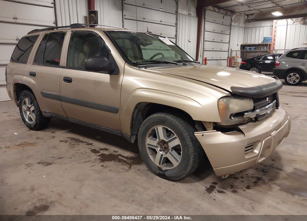 2005 CHEVROLET TRAILBLAZER LS VIN: 1GNDT13S752340342